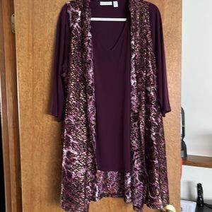 Women’s tunic top with lace vest